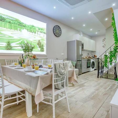 Le Nid Parisien Triplex Cosy Et Chaleureux Apartment Exterior photo