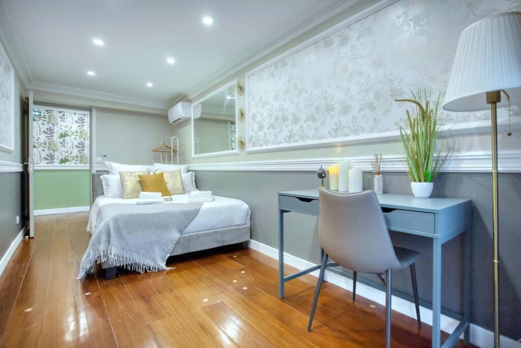 Le Nid Parisien Triplex Cosy Et Chaleureux Apartment Exterior photo