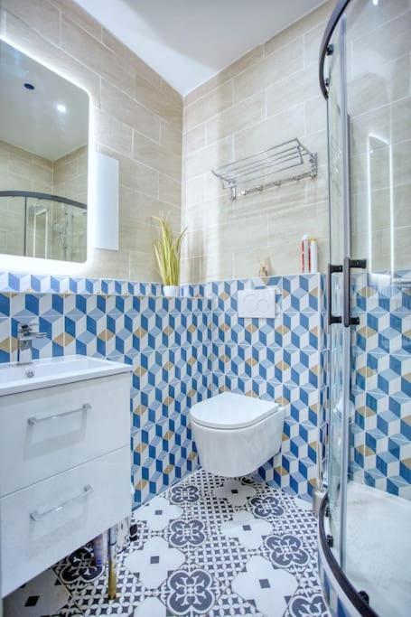 Le Nid Parisien Triplex Cosy Et Chaleureux Apartment Exterior photo