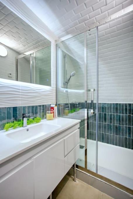 Le Nid Parisien Triplex Cosy Et Chaleureux Apartment Exterior photo