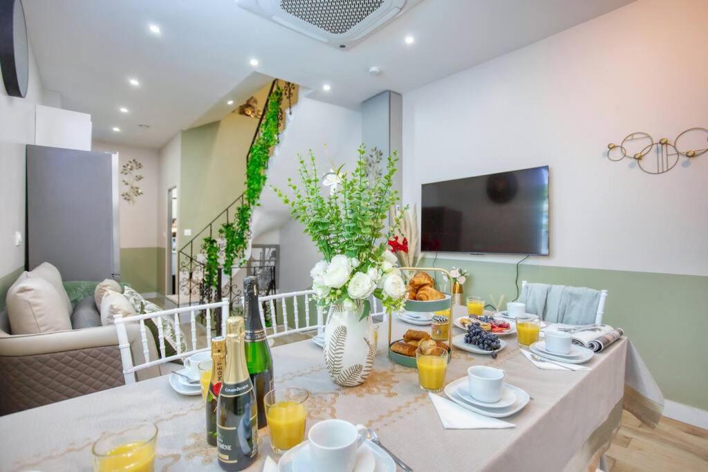 Le Nid Parisien Triplex Cosy Et Chaleureux Apartment Exterior photo