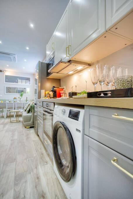 Le Nid Parisien Triplex Cosy Et Chaleureux Apartment Exterior photo